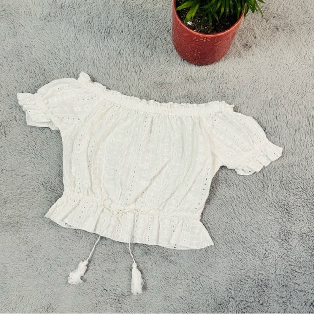 Eyelet off shoulder top